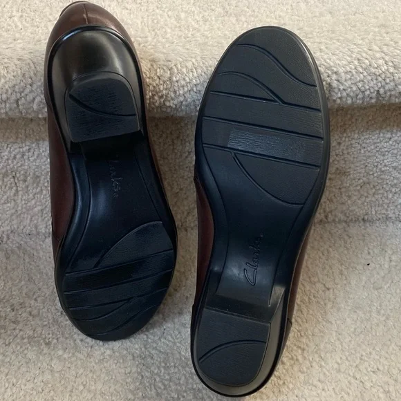 CLARKS BENDABLES SHOES WOMENS/BROWN/ SIZE 8 1/2 M/ STYLE # 38479/ USED. - Picture 3 of 8